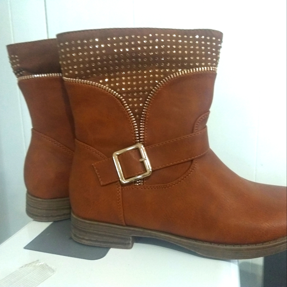 Women's boots